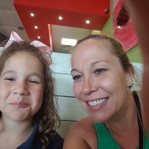 Meet your Posher, Lenore